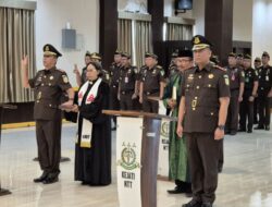 Perkuat Pelayanan dan Penegakan Hukum, Kejati NTT Lantik Lima Pejabat Baru